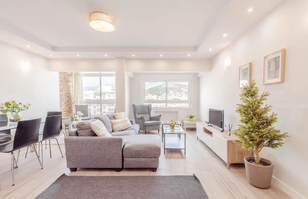 Spacious Apartment With A View - Historic Center By Rems Malaga